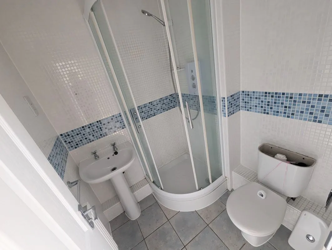 644 Dorchester Road, Weymouth, Dorset, DT3 5FL - Online Auctions