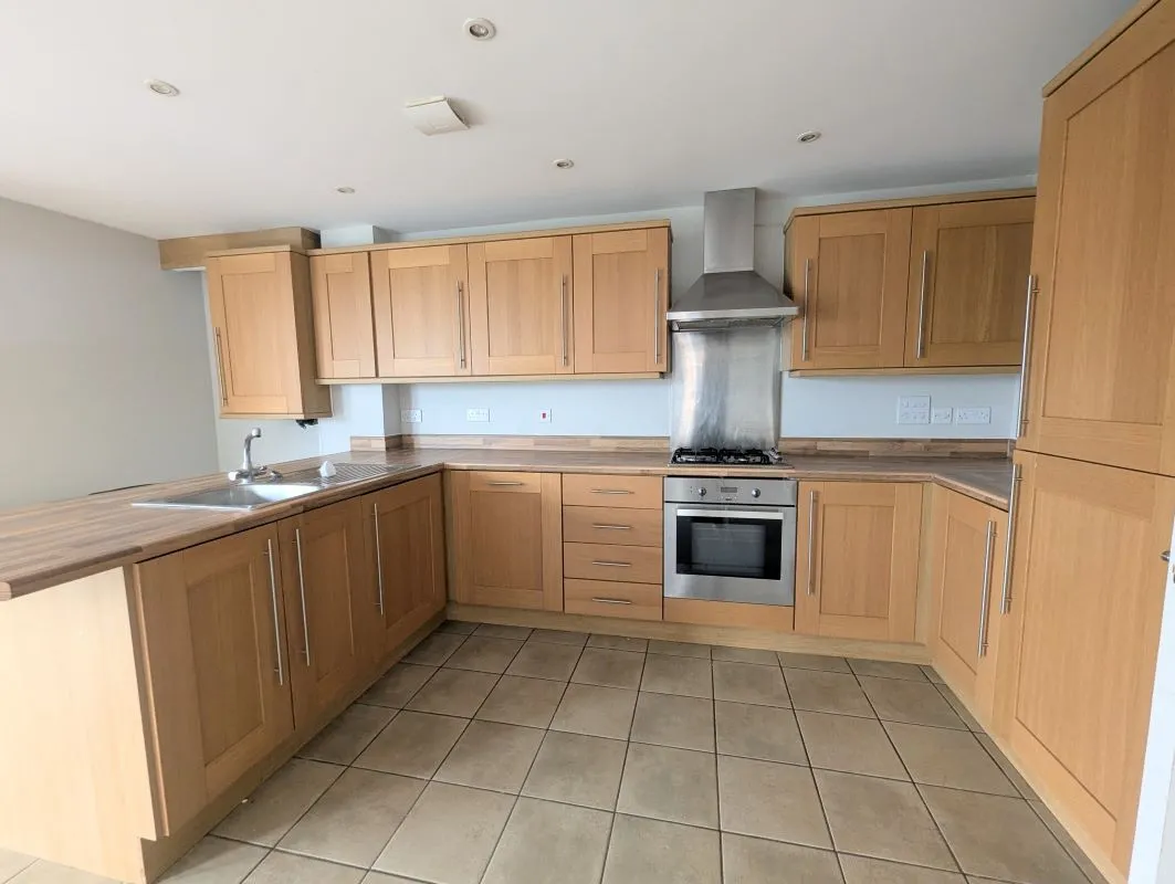 644 Dorchester Road, Weymouth, Dorset, DT3 5FL - Online Auctions