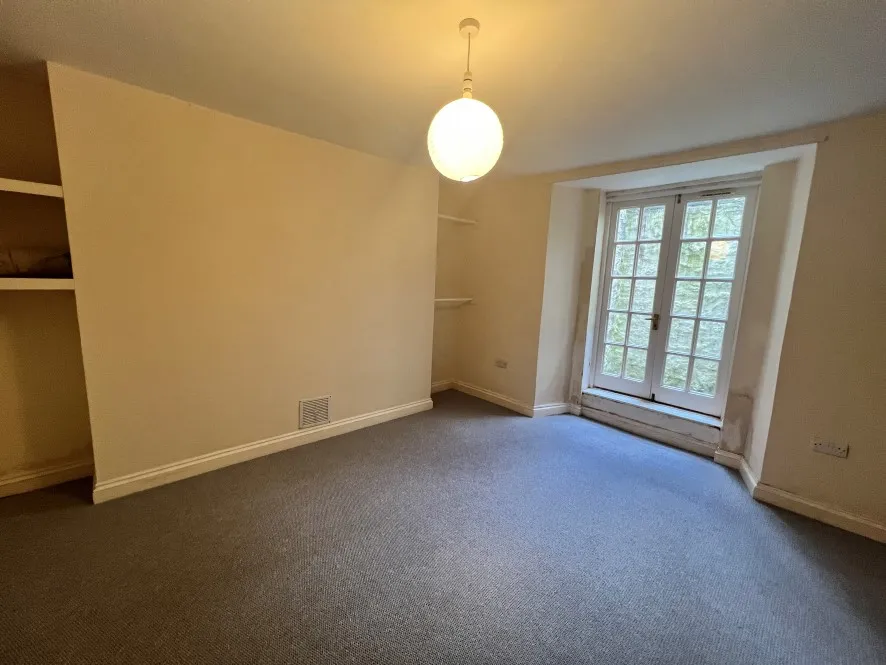 Property for Auction in South West - Flat 3, 19 Caroline Place, Plymouth, Devon PL1 3PS