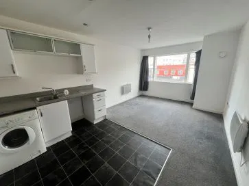 Property for Auction in South West - Flat 8, 60 Exeter Street, Plymouth, Devon PL4 0AP