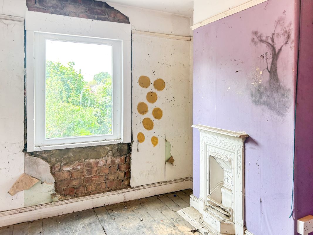Hawarden, Deeside, Clwyd, CH5 3LR - Online Auctions