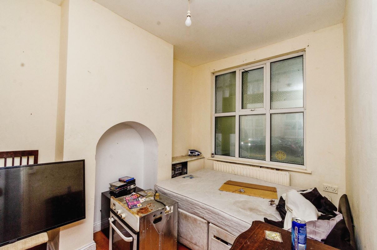 Wolverhampton, West Midlands, WV10 9AJ - Online Auctions