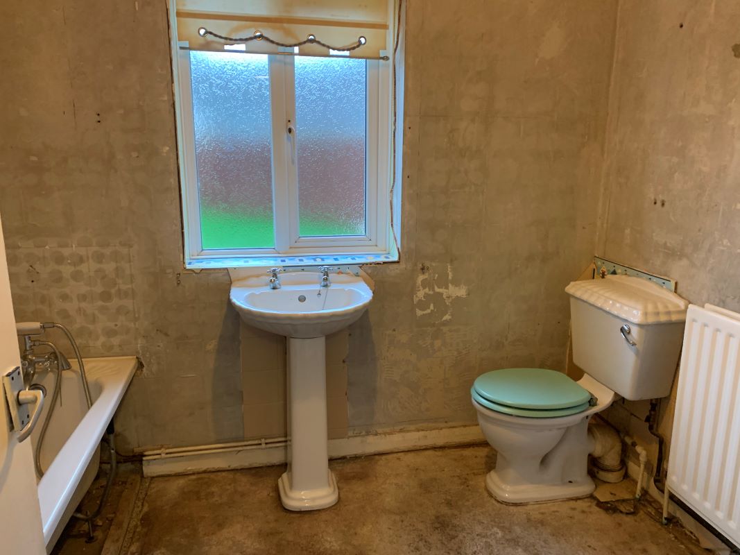 Gillingham, Dorset, SP8 4BQ - Online Auctions