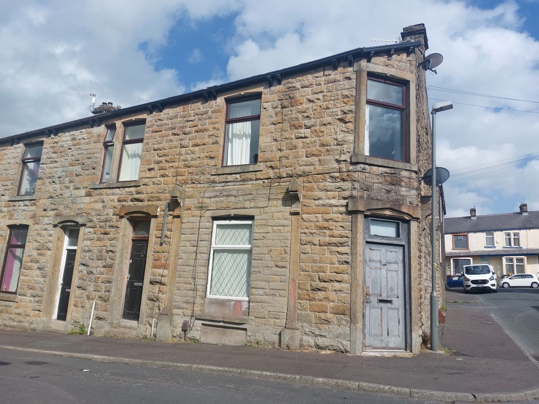 Burnley, Lancashire, BB11 4JX - Online Auctions