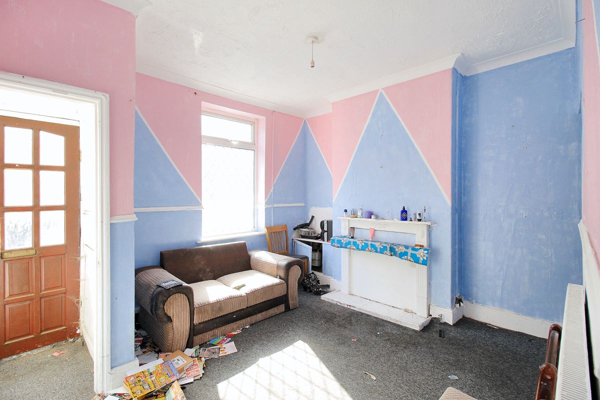 Grimsby, South Humberside, DN32 8BG - Online Auctions