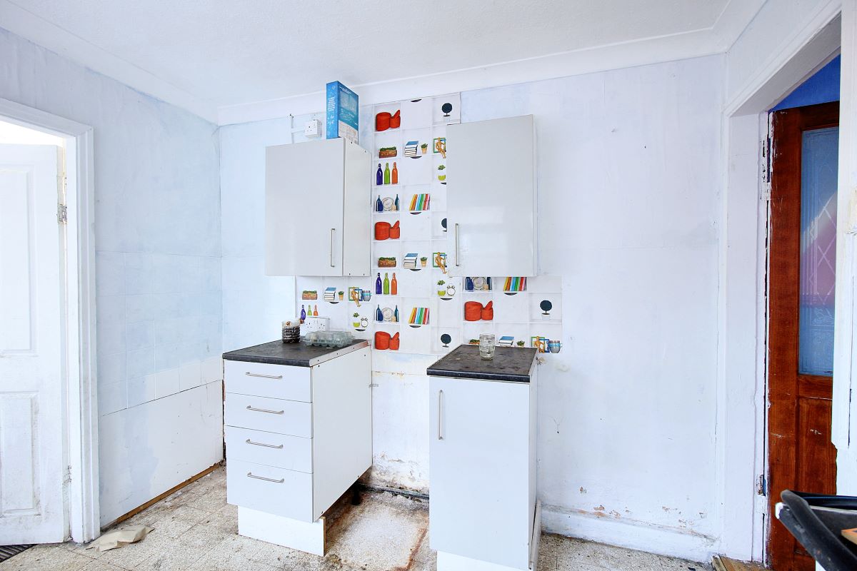 Grimsby, South Humberside, DN32 8BG - Online Auctions