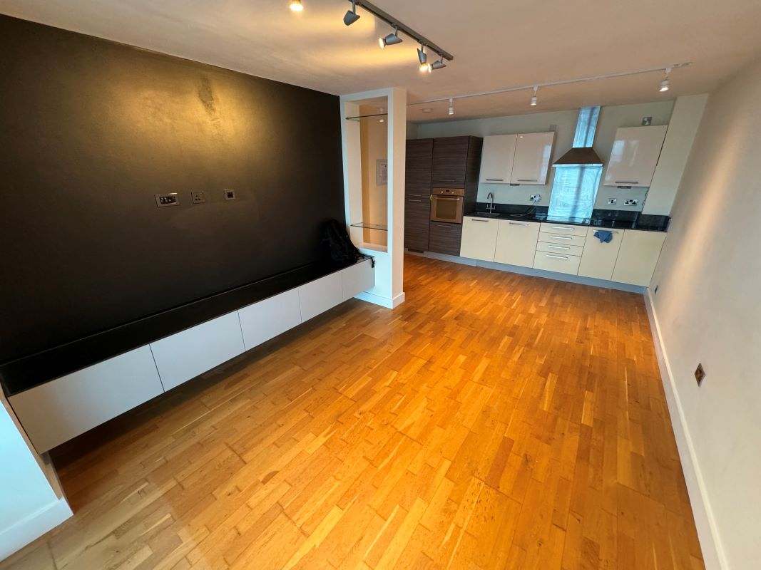 2 North Bank, Sheffield, South Yorkshire, S3 8JA - Online Auctions