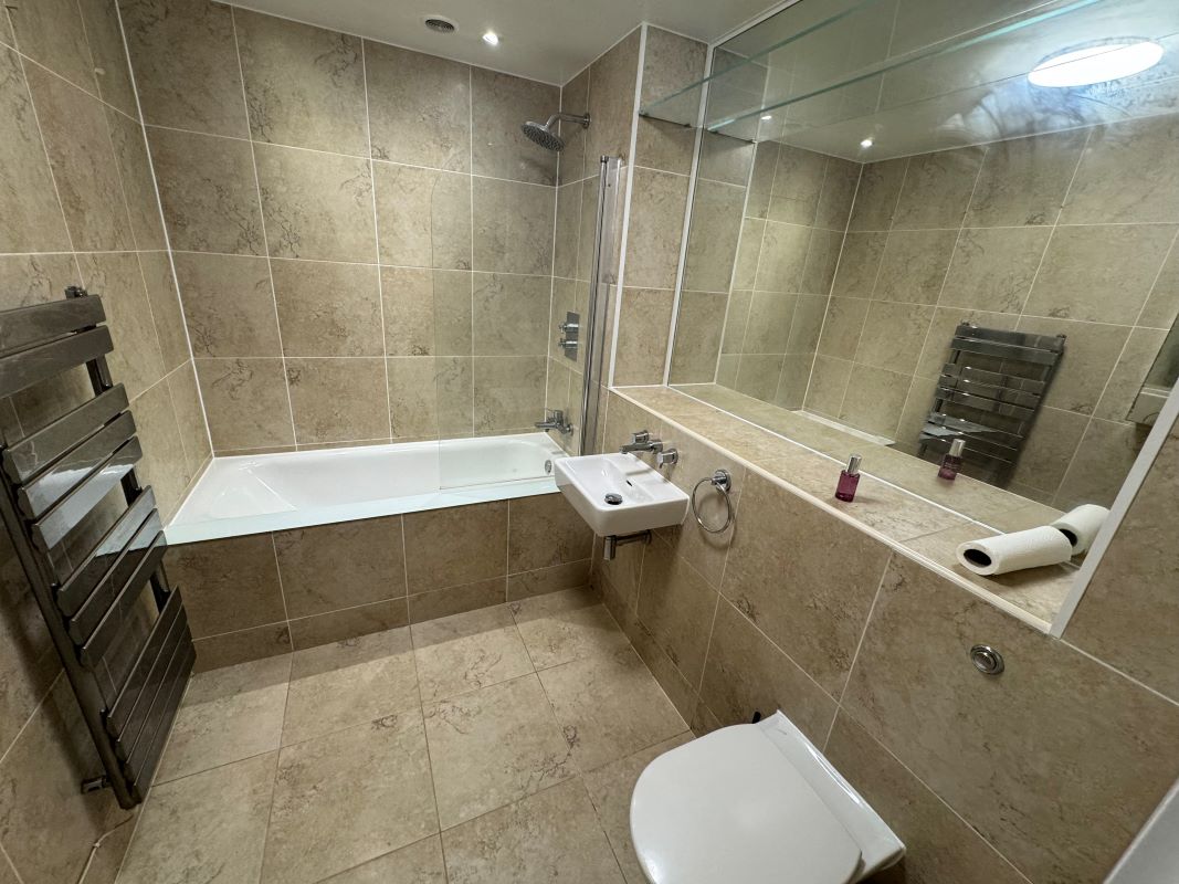 2 North Bank, Sheffield, South Yorkshire, S3 8JA - Online Auctions