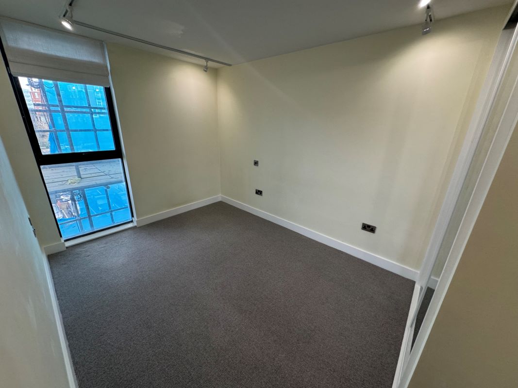 2 North Bank, Sheffield, South Yorkshire, S3 8JA - Online Auctions