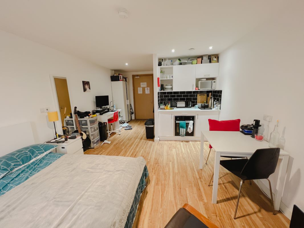 25 Plaza Boulevard, Liverpool, Merseyside, L8 5SR - Online Auctions