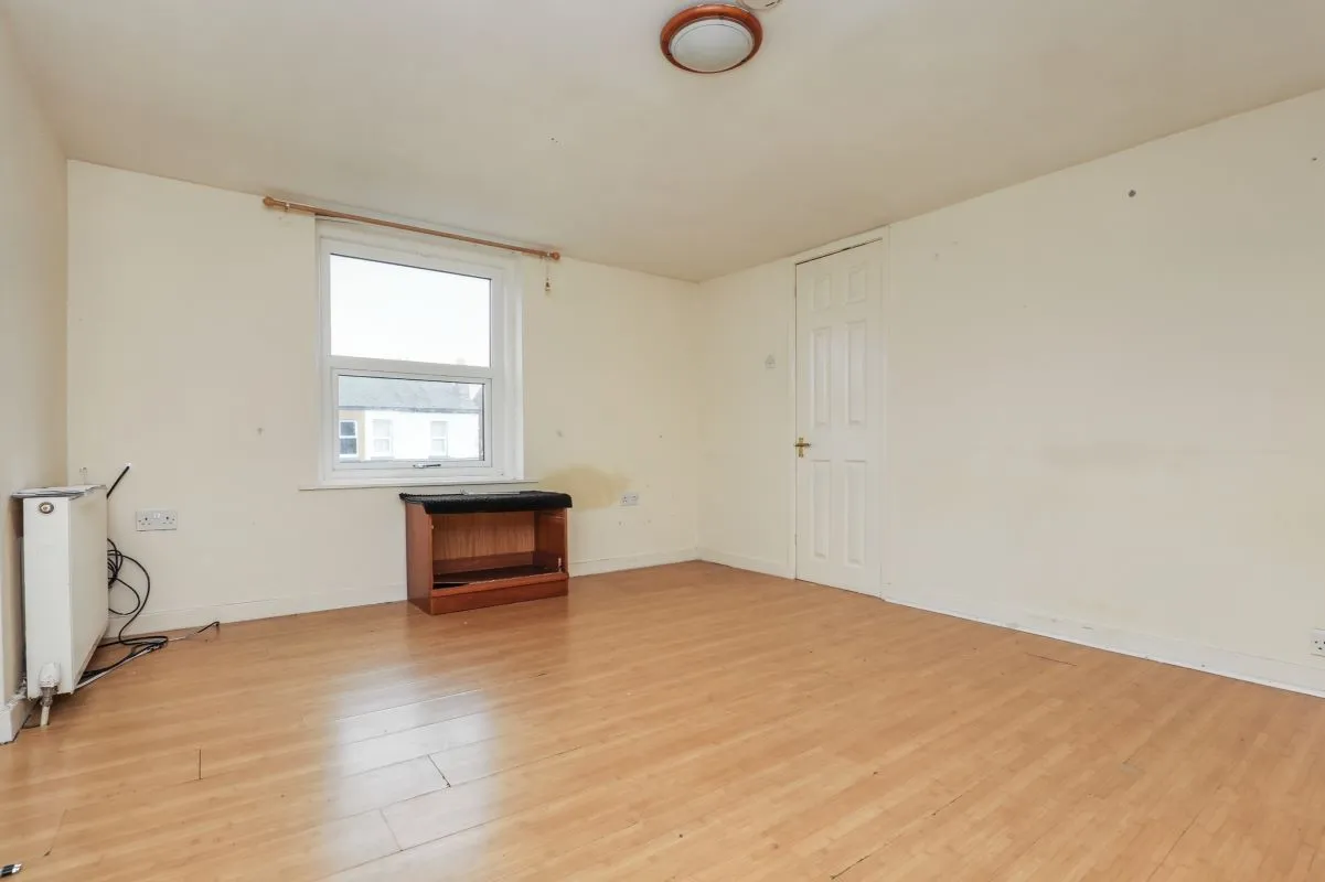 6 Forest Road, Southport, Merseyside, PR8 6ST - Online Auctions