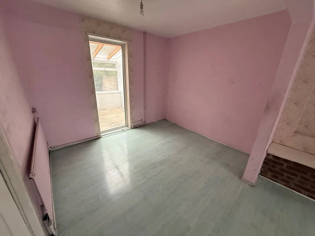 Holmewood, Chesterfield, Derbyshire, S42 5TP - Online Auctions