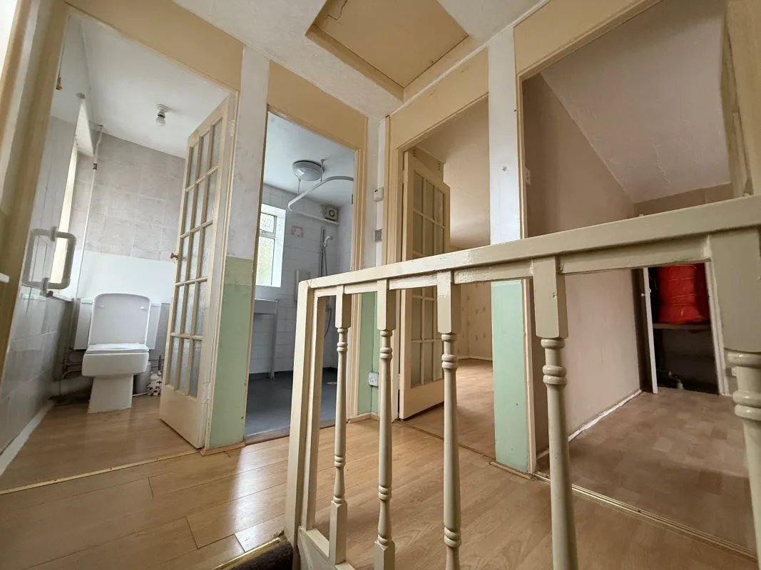 Holmewood, Chesterfield, Derbyshire, S42 5TP - Online Auctions