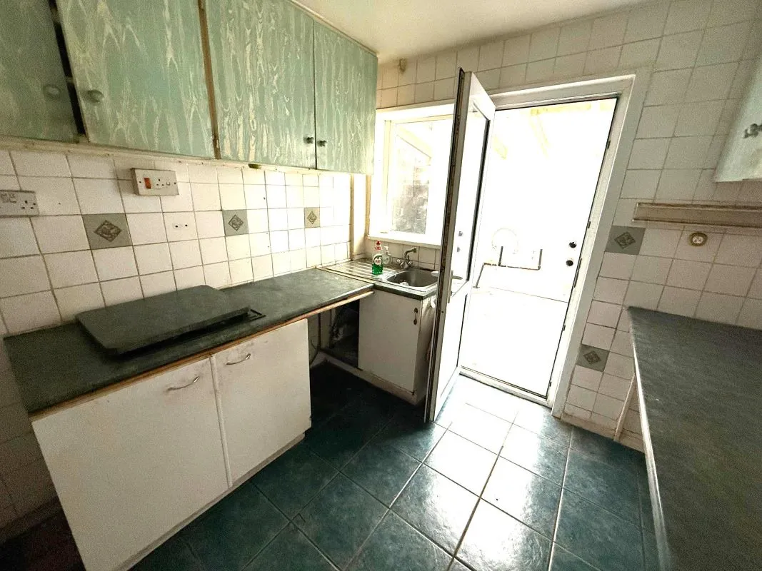 Holmewood, Chesterfield, Derbyshire, S42 5TP - Online Auctions