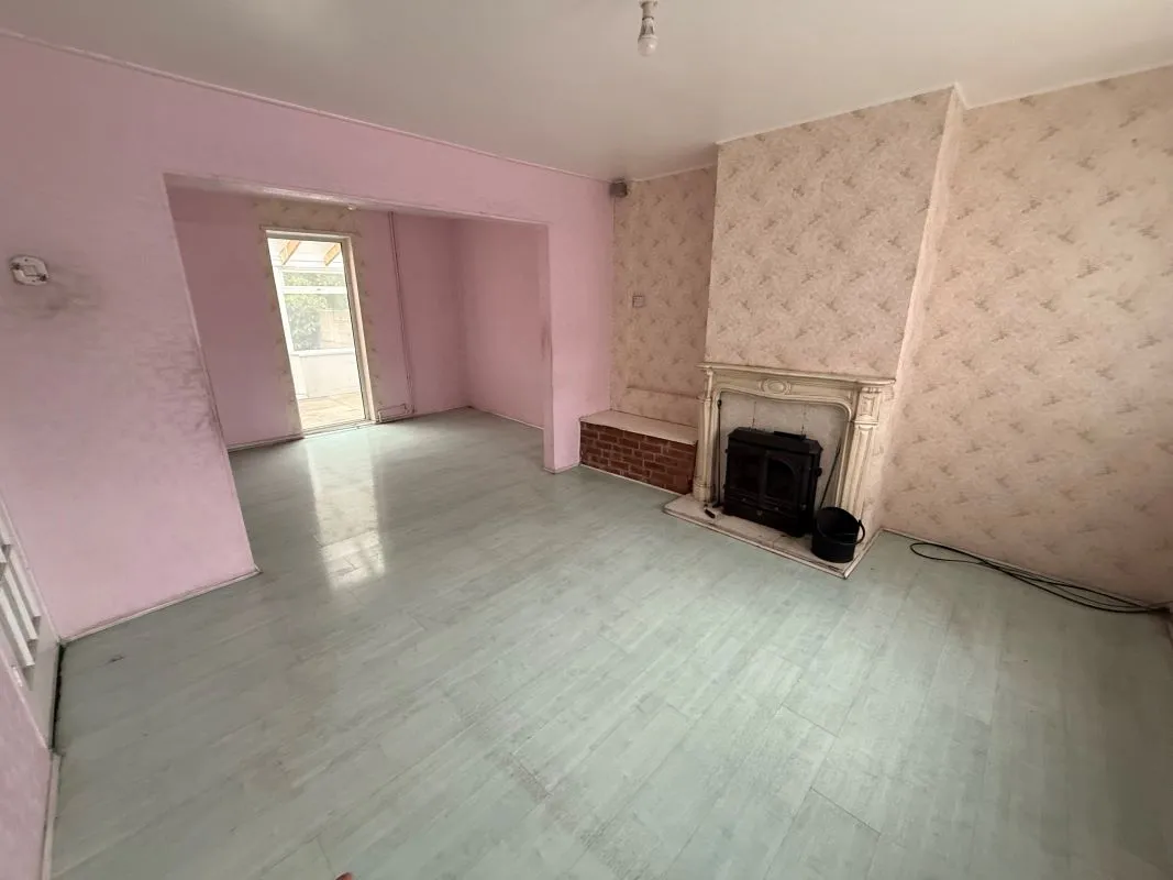 Holmewood, Chesterfield, Derbyshire, S42 5TP - Online Auctions