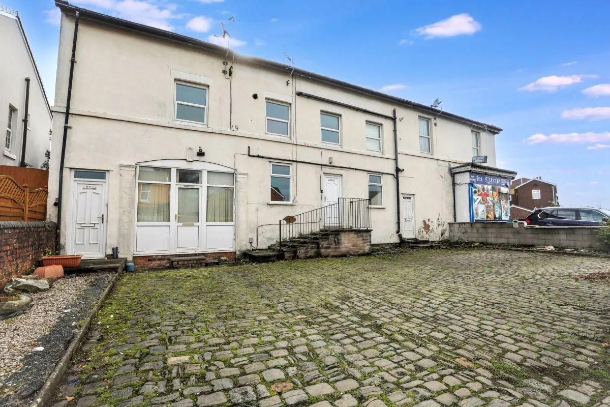 Southport, Merseyside, PR8 6ST - Online Auctions