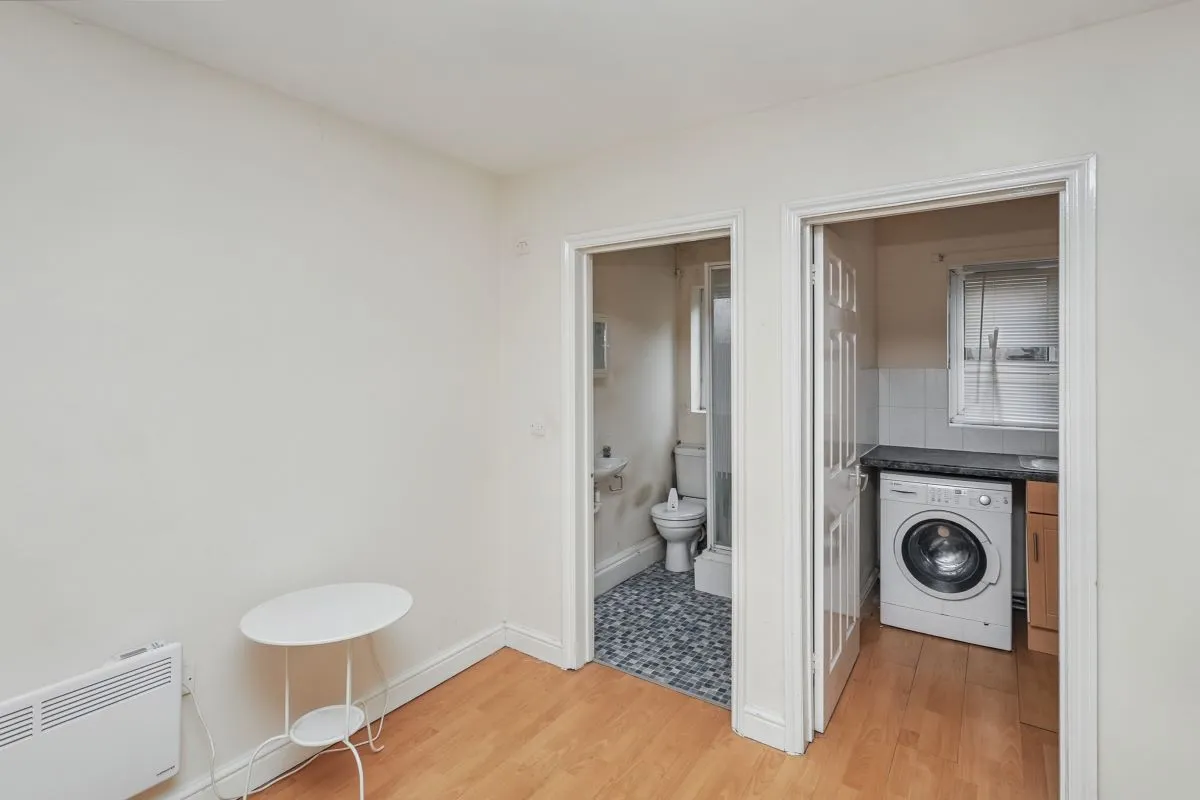 63-65 Castle Street, Luton, Bedfordshire, LU1 3AG - Online Auctions