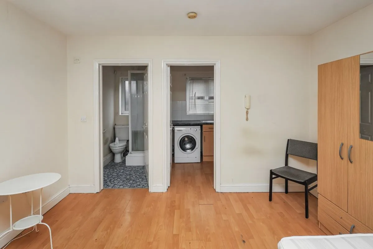 63-65 Castle Street, Luton, Bedfordshire, LU1 3AG - Online Auctions