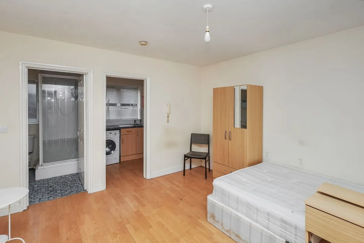 63-65 Castle Street, Luton, Bedfordshire, LU1 3AG - Online Auctions