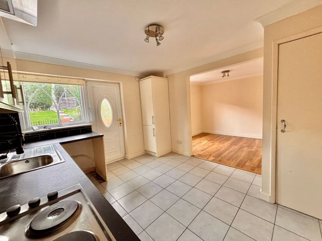 Edlington, Doncaster, South Yorkshire, DN12 1EJ - Online Auctions