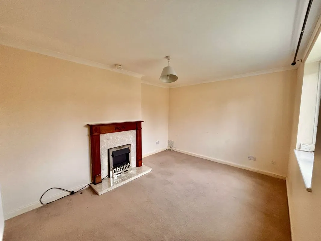 Edlington, Doncaster, South Yorkshire, DN12 1EJ - Online Auctions
