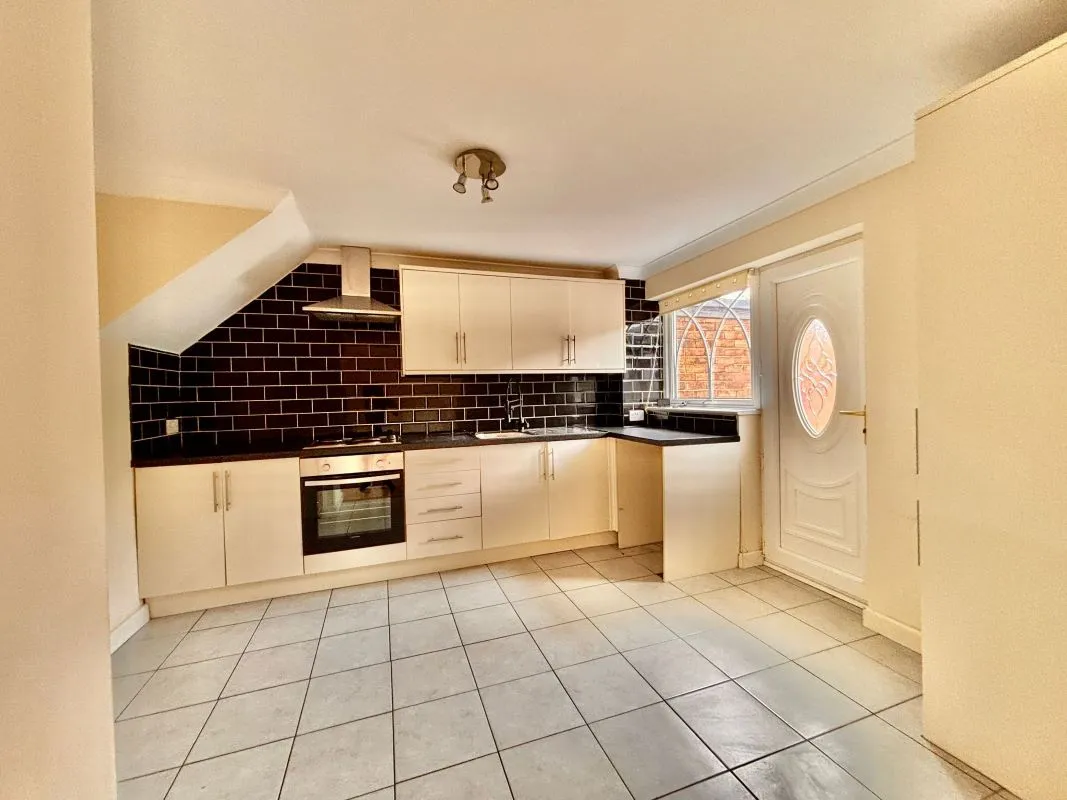 Edlington, Doncaster, South Yorkshire, DN12 1EJ - Online Auctions