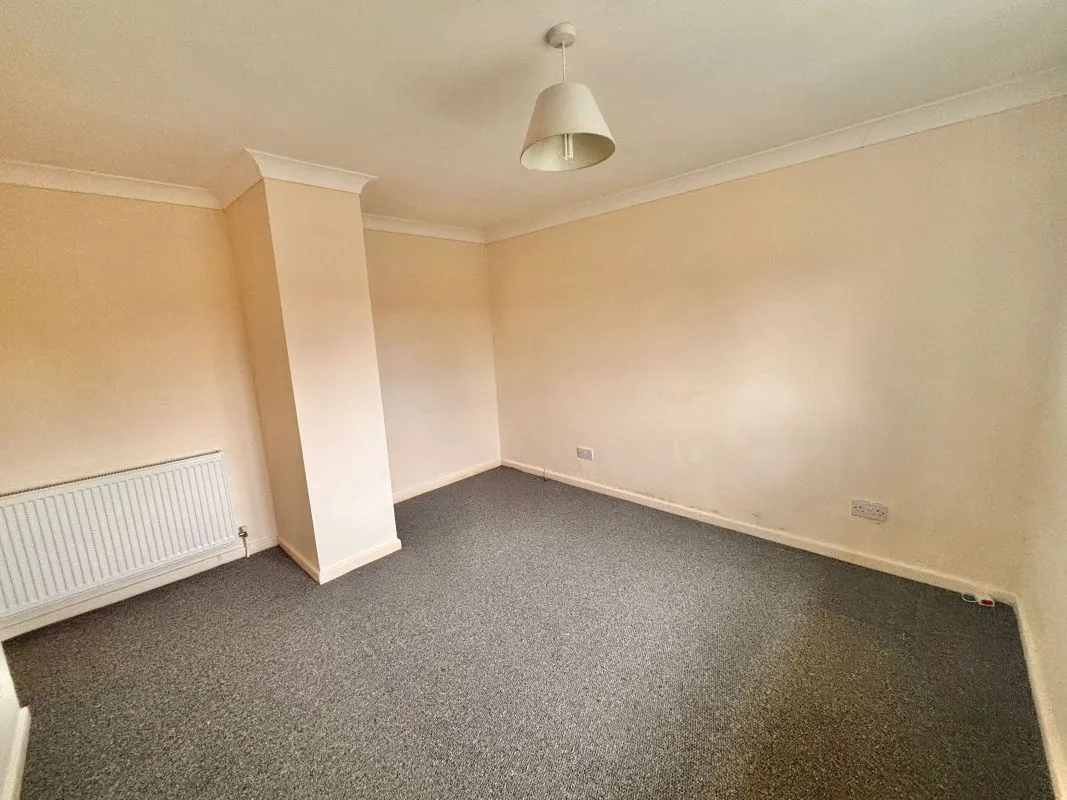 Edlington, Doncaster, South Yorkshire, DN12 1EJ - Online Auctions