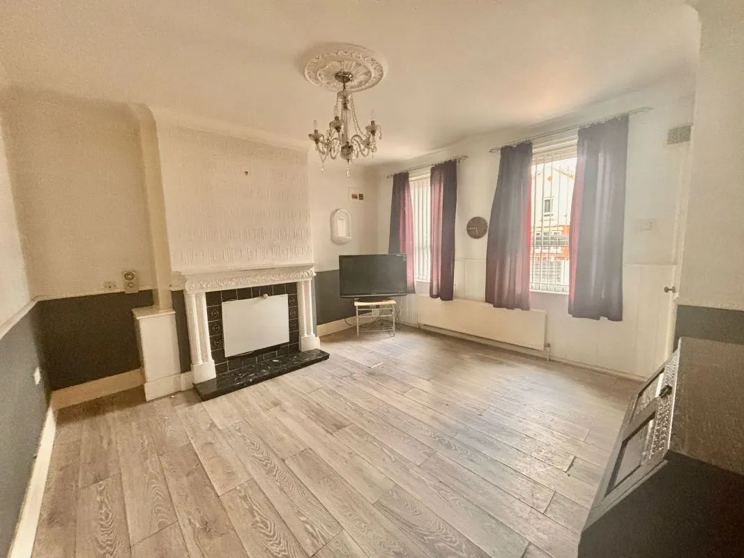 Rawmarsh, Rotherham, South Yorkshire, S62 5BN - Online Auctions
