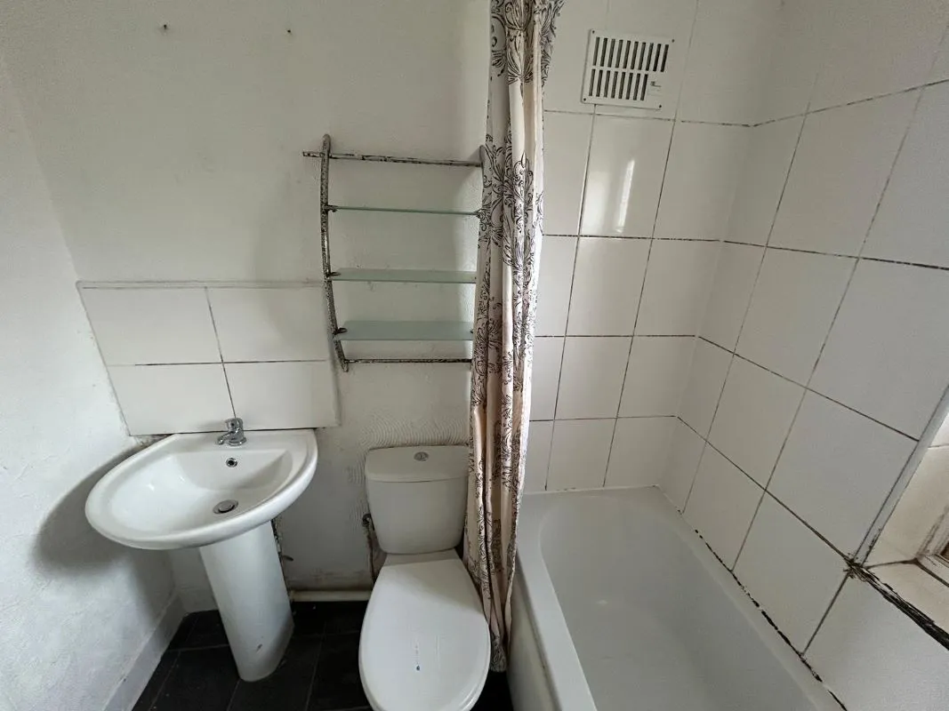 Sheffield, South Yorkshire, S6 1AZ - Online Auctions