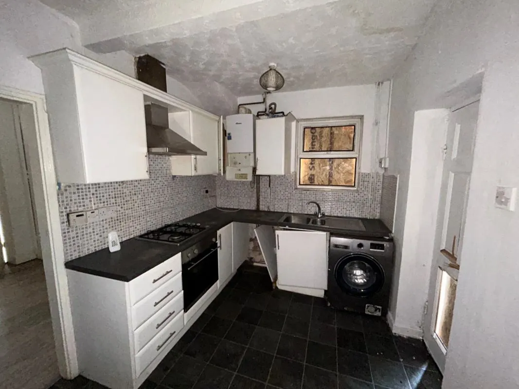 Sheffield, South Yorkshire, S6 1AZ - Online Auctions