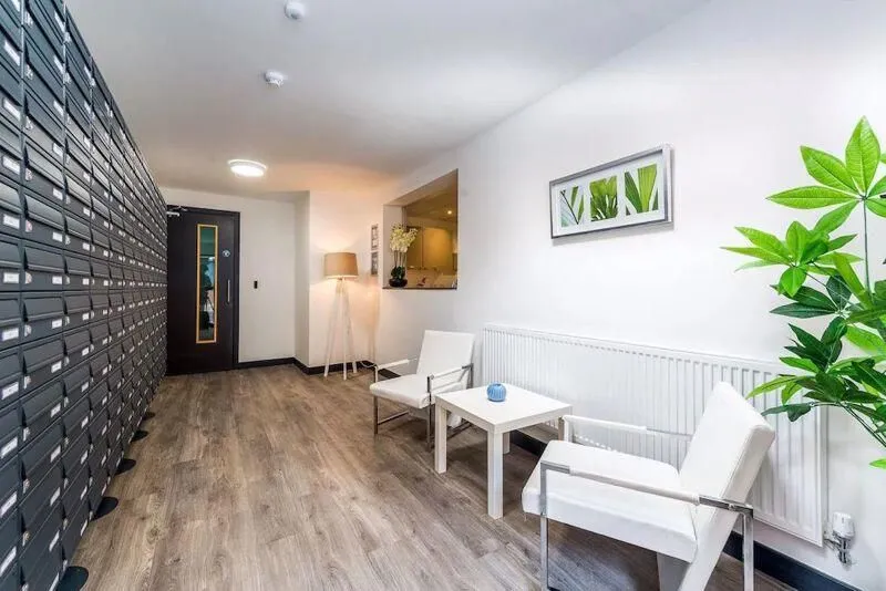 Spring Place, Luton, Bedfordshire, LU1 5FT - Online Auctions