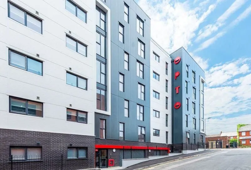 Spring Place, Luton, Bedfordshire, LU1 5FT - Online Auctions