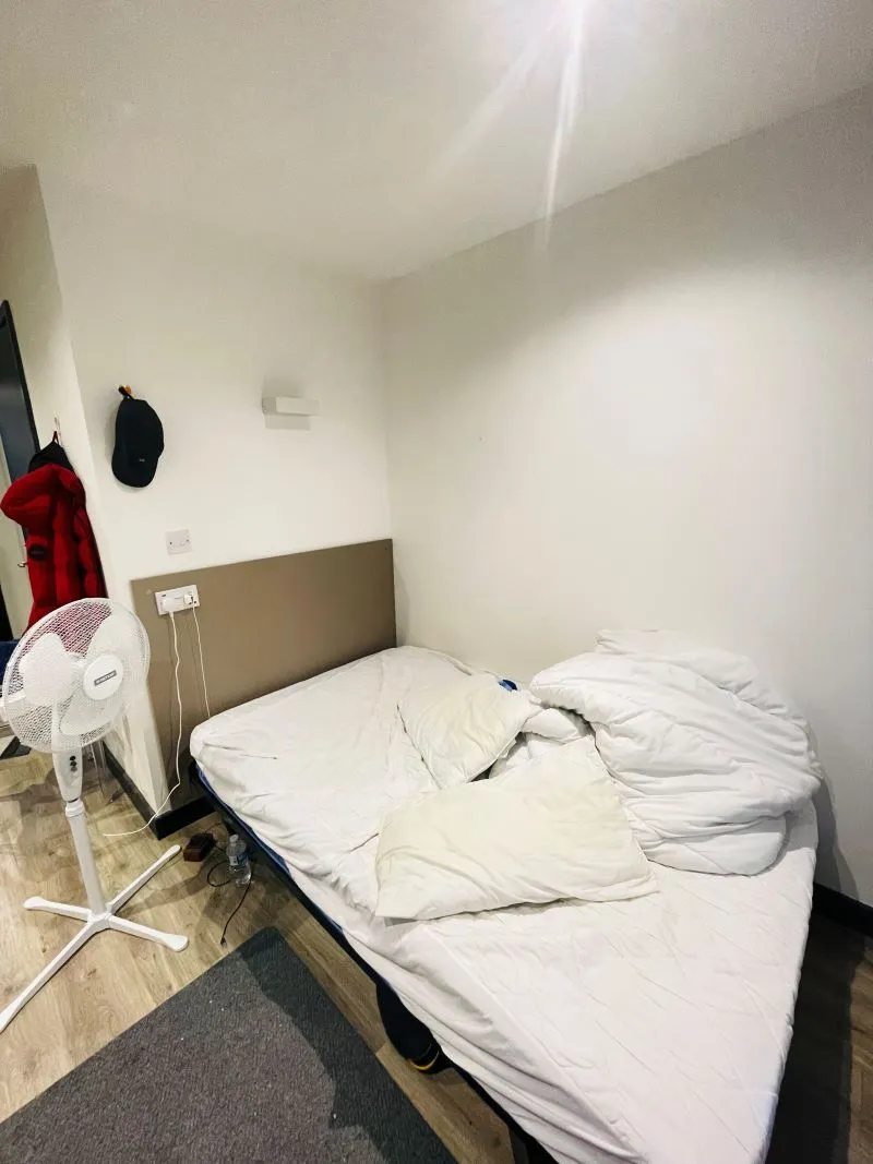 Spring Place, Luton, Bedfordshire, LU1 5FT - Online Auctions