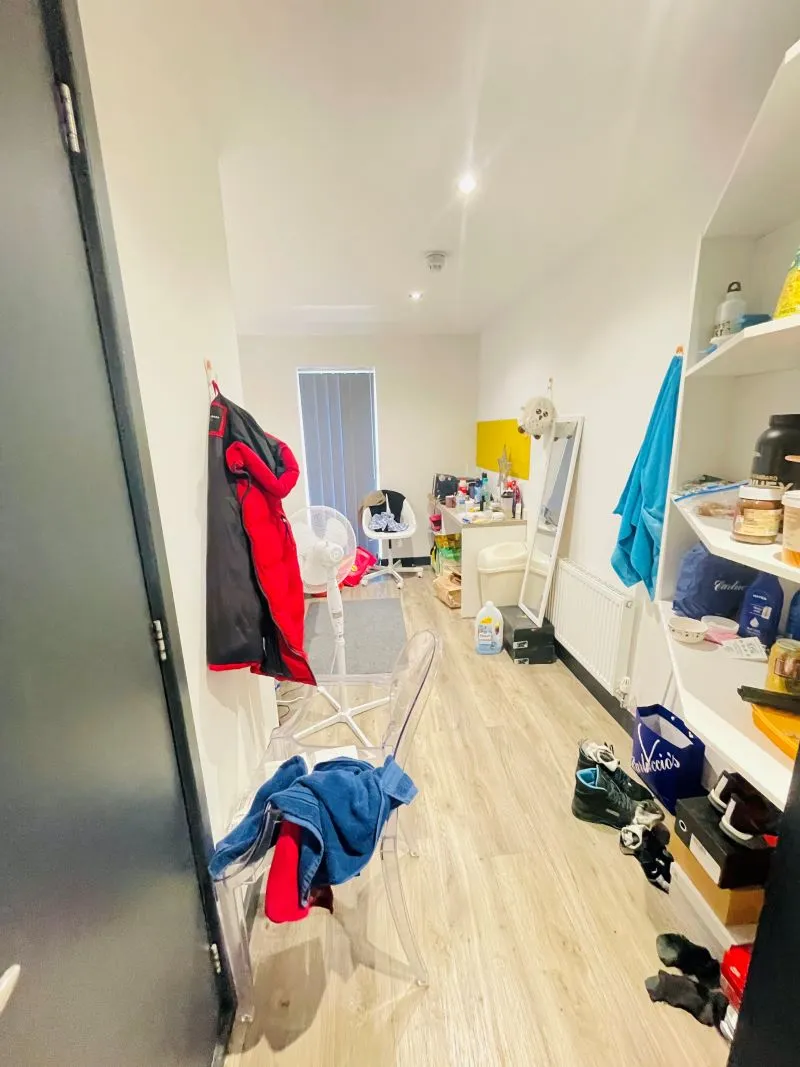 Spring Place, Luton, Bedfordshire, LU1 5FT - Online Auctions