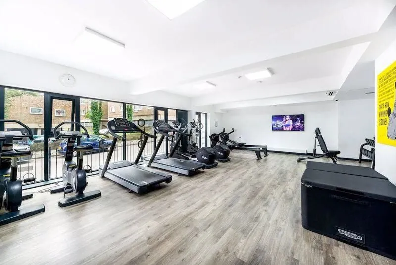 Spring Place, Luton, Bedfordshire, LU1 5FT - Online Auctions