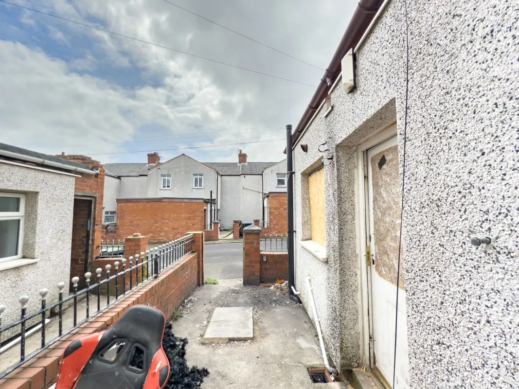 Peterlee, County Durham, SR8 3RZ - Online Auctions