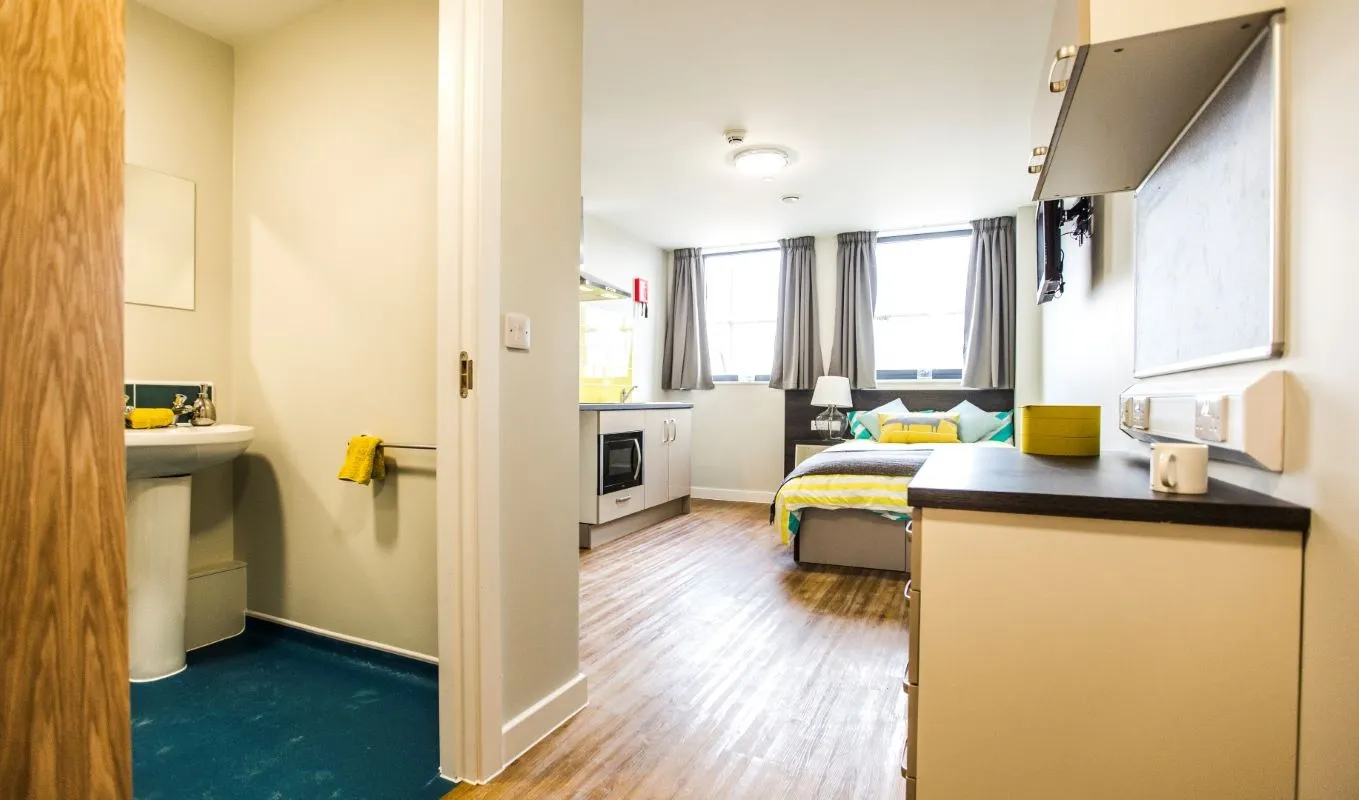 100 Queen Street, Sheffield, South Yorkshire, S1 2FA - Online Auctions