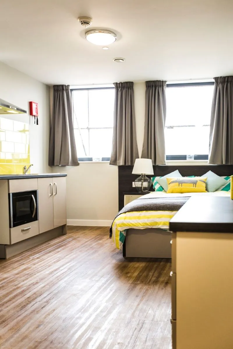 100 Queen Street, Sheffield, South Yorkshire, S1 2FA - Online Auctions