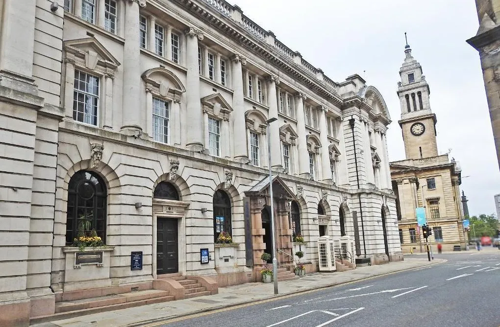 Lowgate, Hull, North Humberside, HU1 1AA - Online Auctions