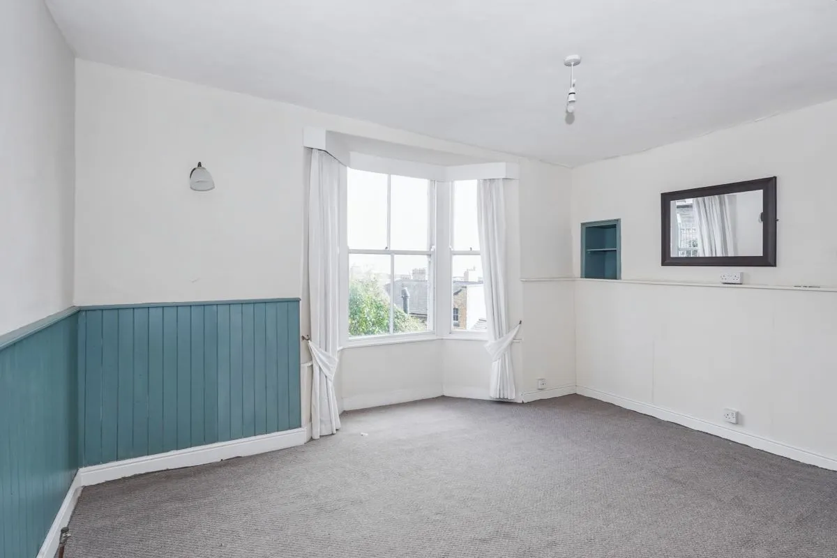 Scarborough, North Yorkshire, YO11 1NR - Online Auctions