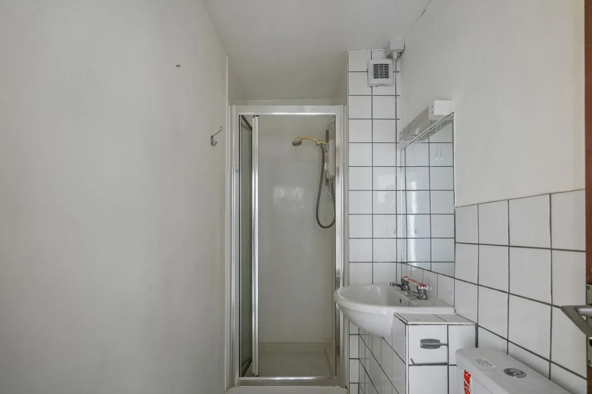 Scarborough, North Yorkshire, YO11 1NR - Online Auctions