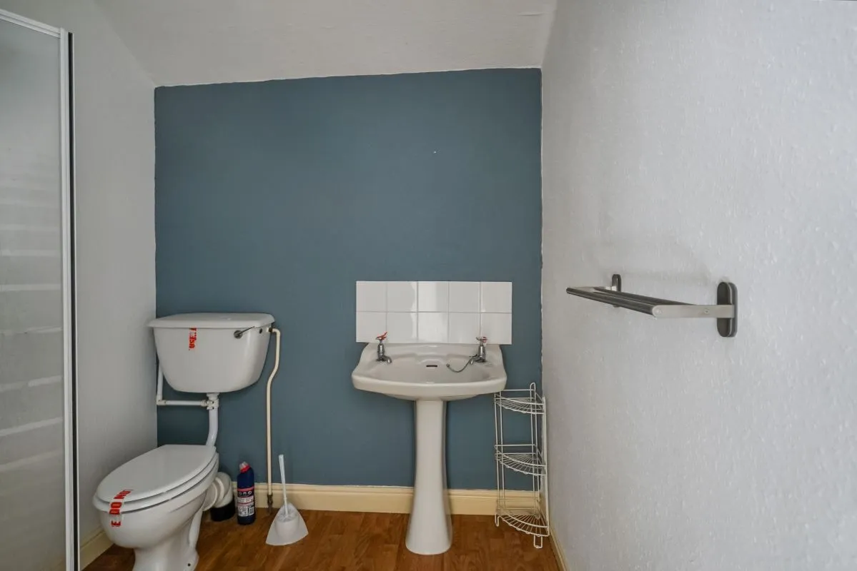 Scarborough, North Yorkshire, YO11 1NR - Online Auctions