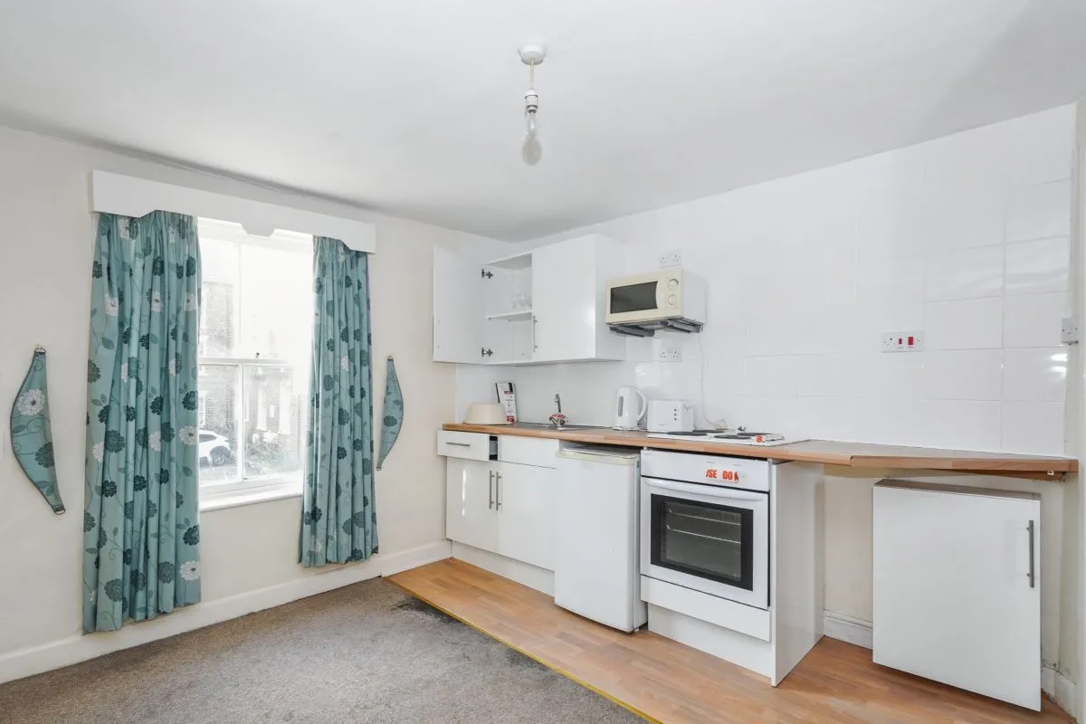 Scarborough, North Yorkshire, YO11 1NR - Online Auctions