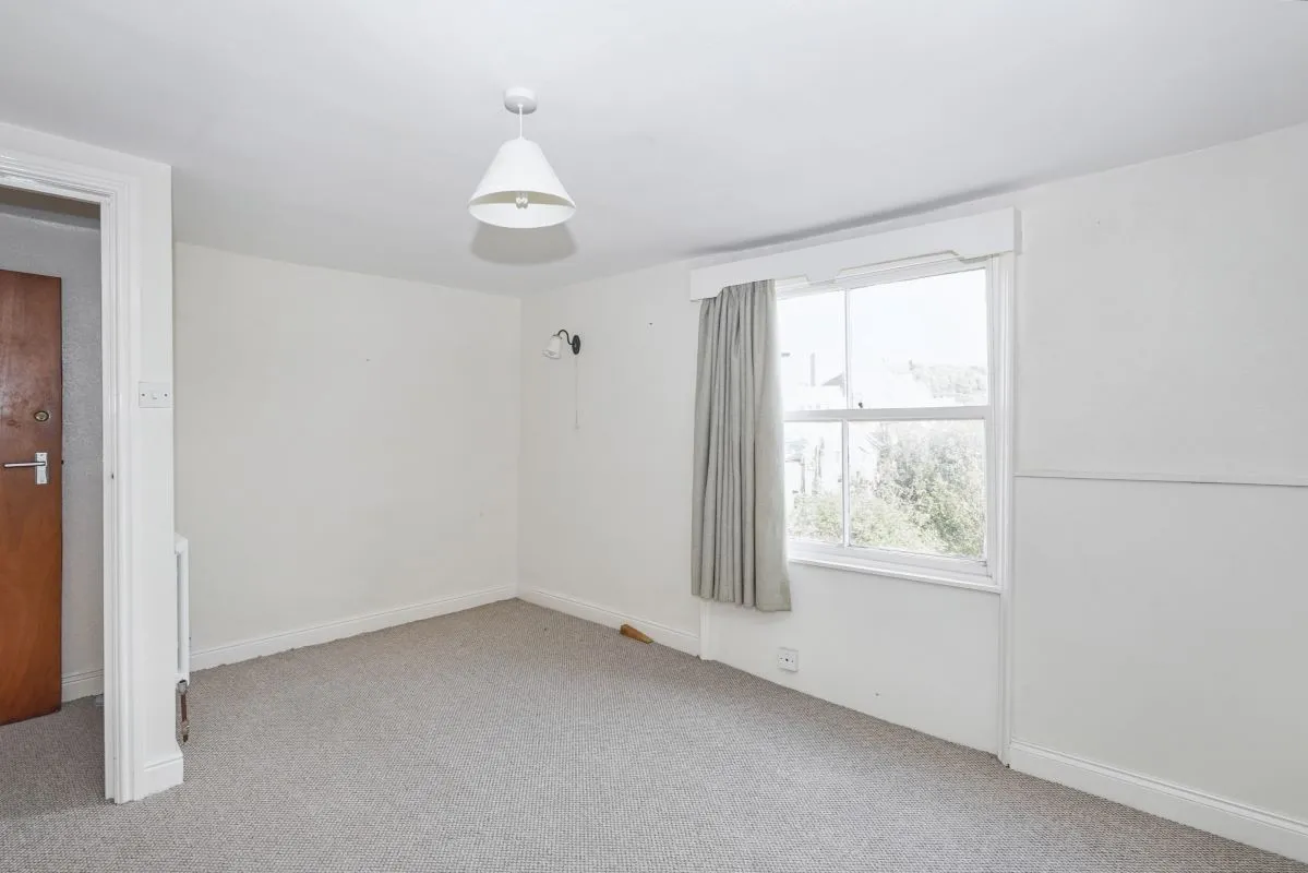 Scarborough, North Yorkshire, YO11 1NR - Online Auctions