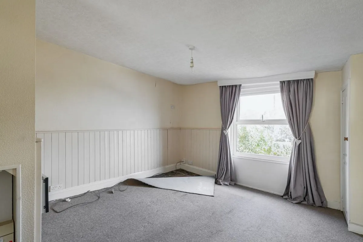 Scarborough, North Yorkshire, YO11 1NR - Online Auctions