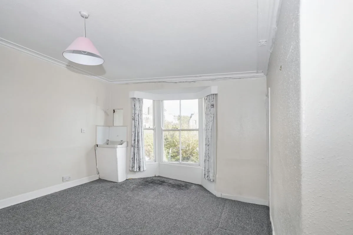 Scarborough, North Yorkshire, YO11 1NR - Online Auctions