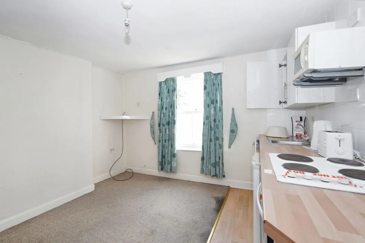 Scarborough, North Yorkshire, YO11 1NR - Online Auctions