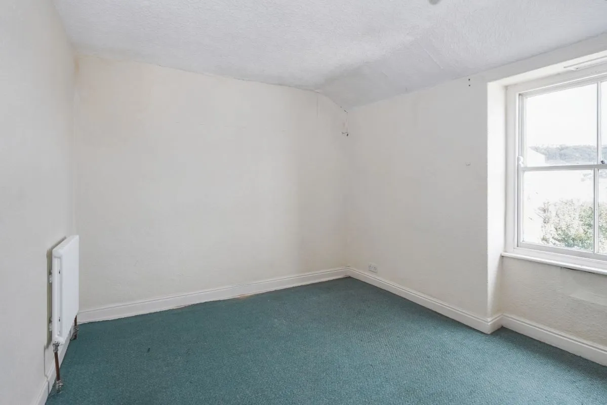 Scarborough, North Yorkshire, YO11 1NR - Online Auctions