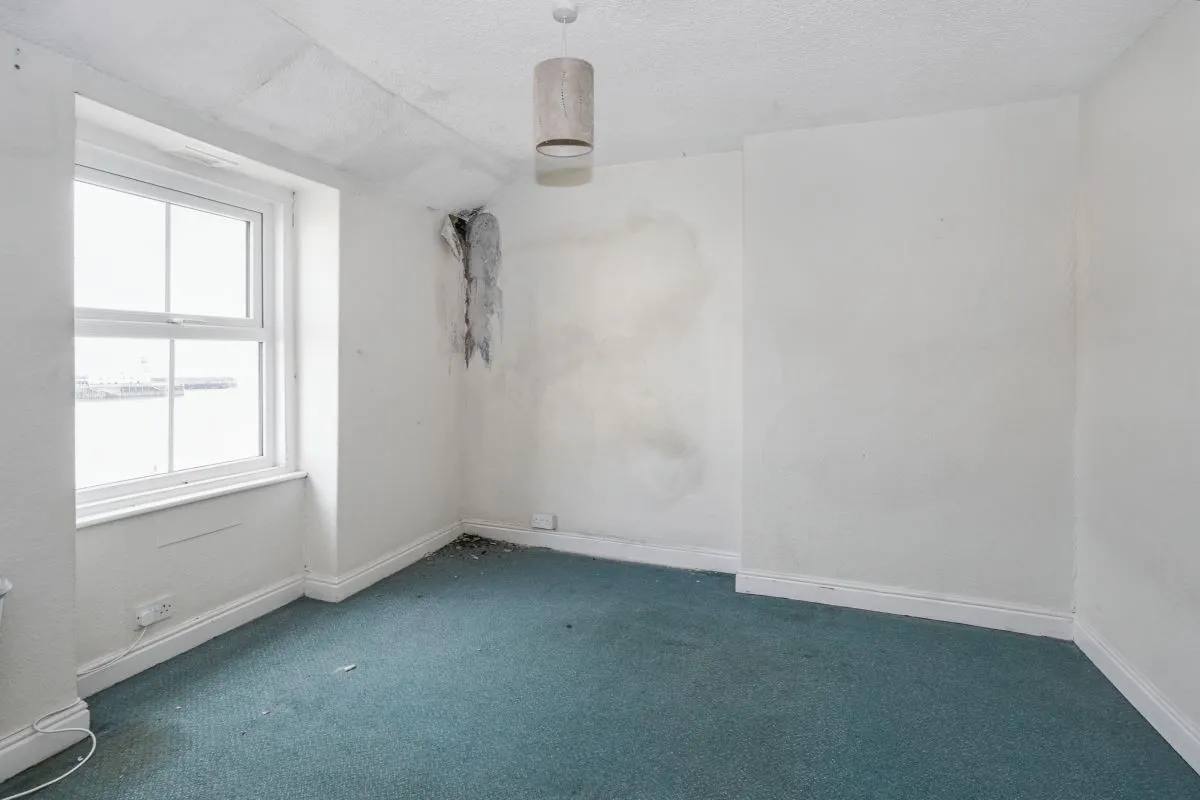 Scarborough, North Yorkshire, YO11 1NR - Online Auctions