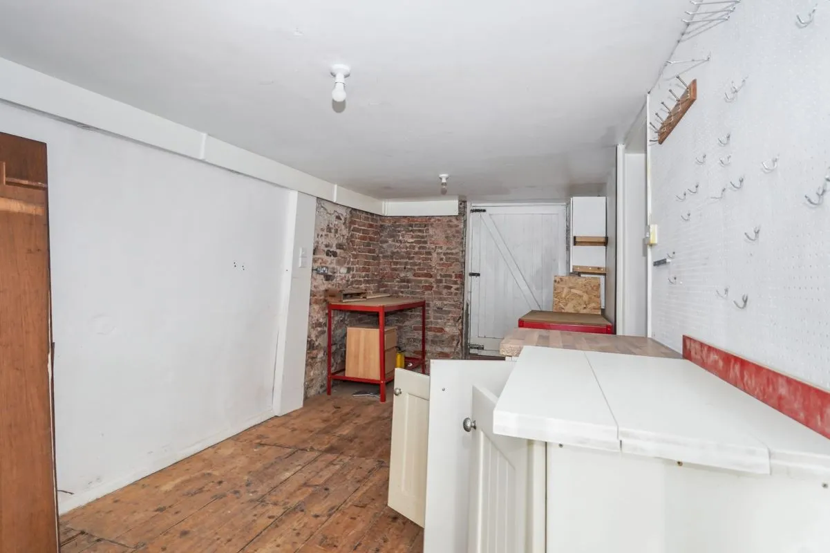 Scarborough, North Yorkshire, YO11 1NR - Online Auctions